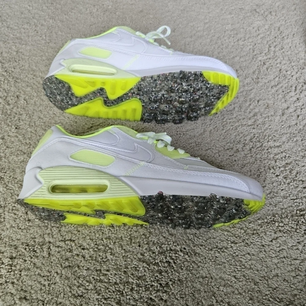 Nike excellent preowned